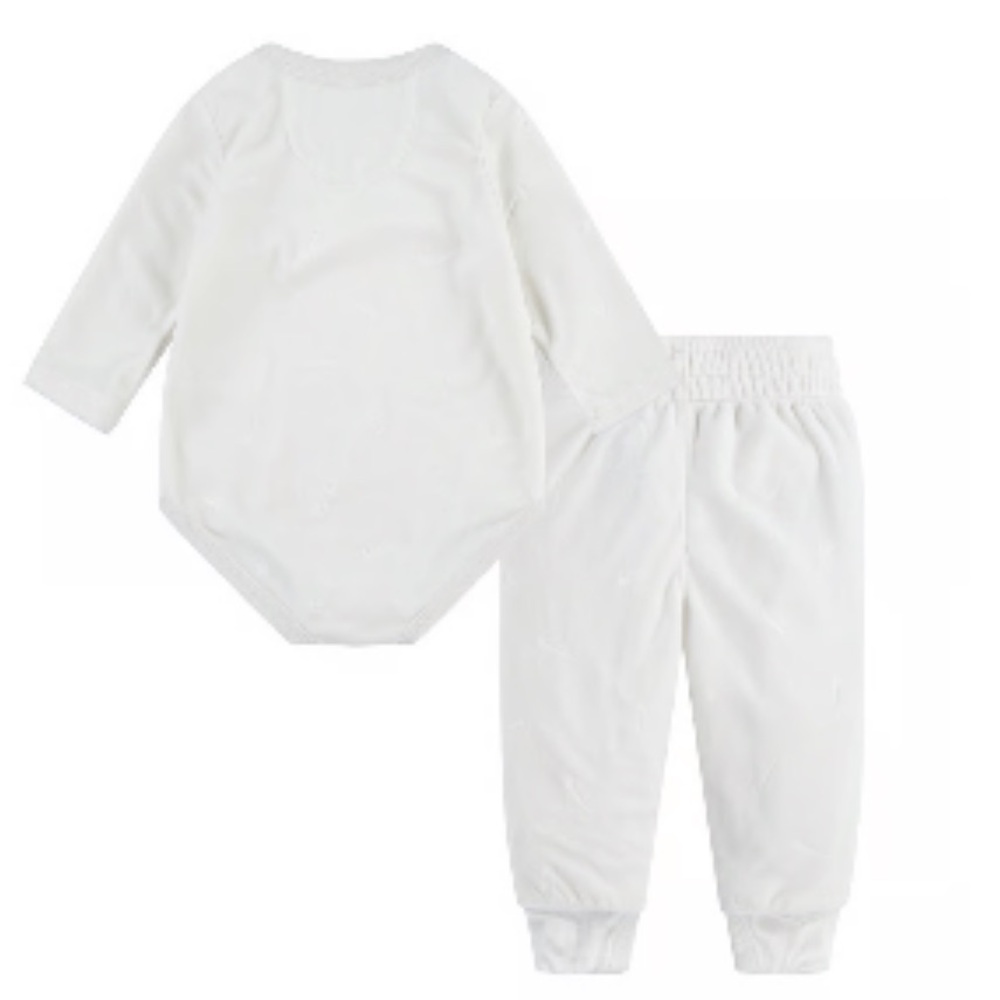 Nike Velour 2 piece set 3 months Pale Ivory NWT - Picture 2 of 8